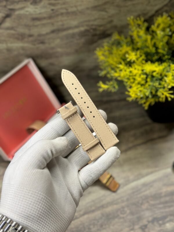 HW23 mini king quality from WearFit app For Her