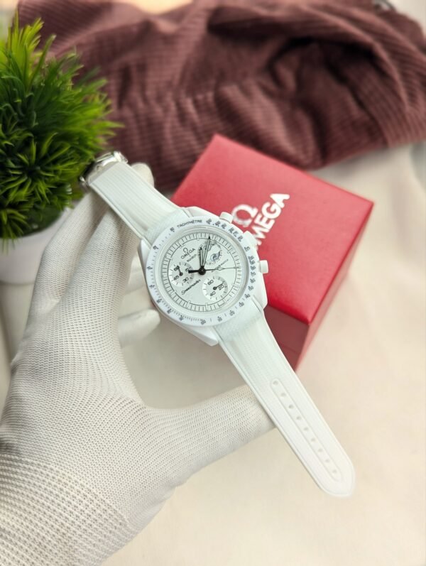 WATCH ⌚